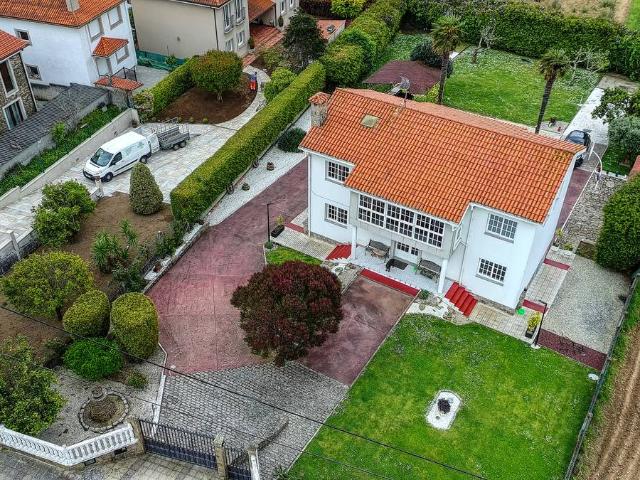Chalet en venta en Cordeda, A Coruña