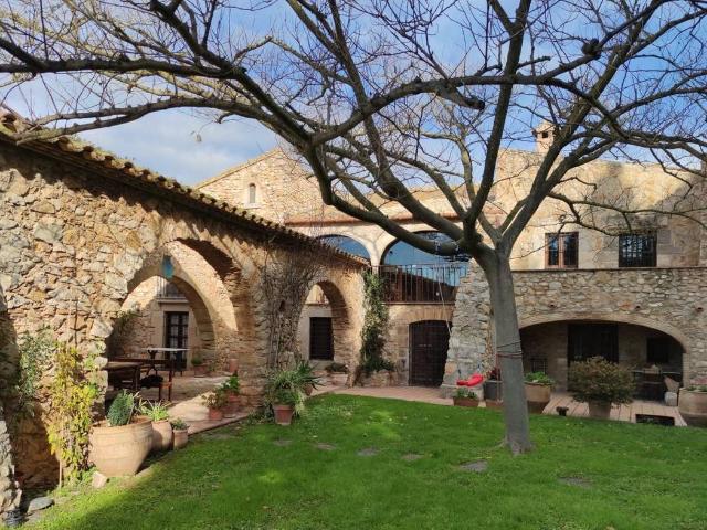 Villa en venta en Viladamat