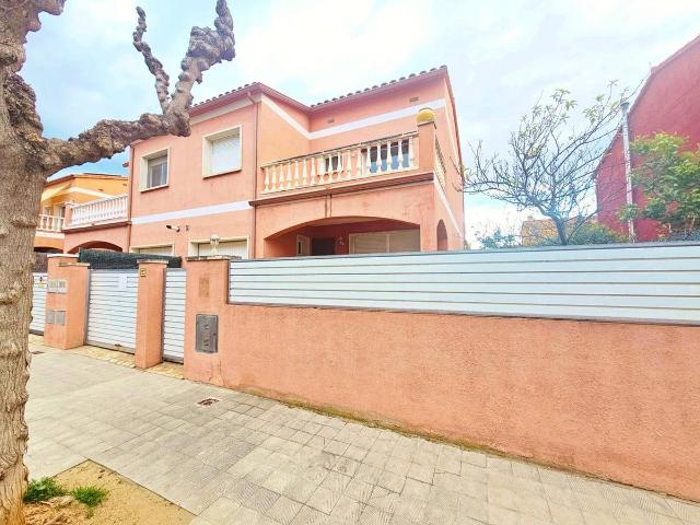 Villa en venta en Vilafant