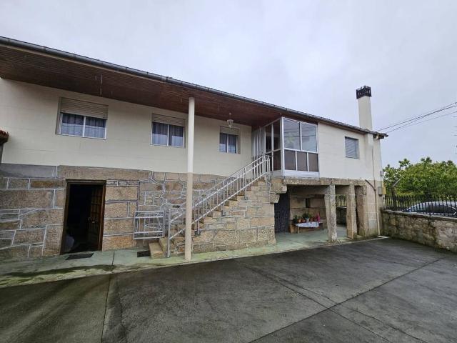 Chalet en venta en Vilamarín, Ourense