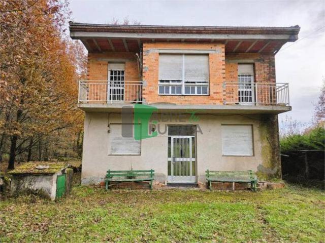 Chalet en venta en Vilamarín, Ourense