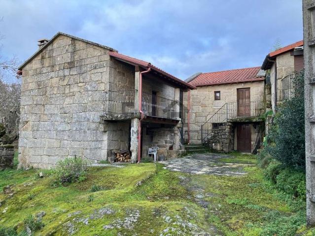 Chalet en venta en Vilamarín, Ourense
