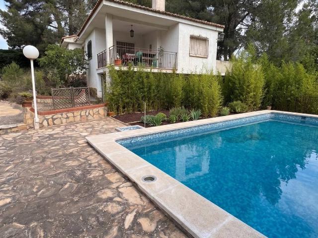 Chalet en venta en el Camp de Túria, Valencia
