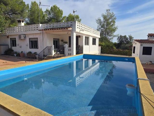 Chalet en venta en Vilamarxant, València / Valencia