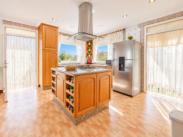 Chalet en venta en Vilamarxant, València / Valencia