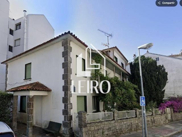Chalet en venta en Vilanova de Arousa, O Salnés