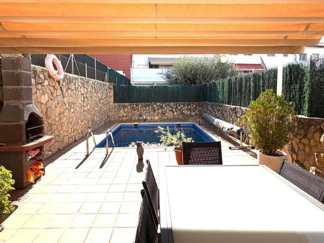 Chalet en venta en Vilanova del Camí