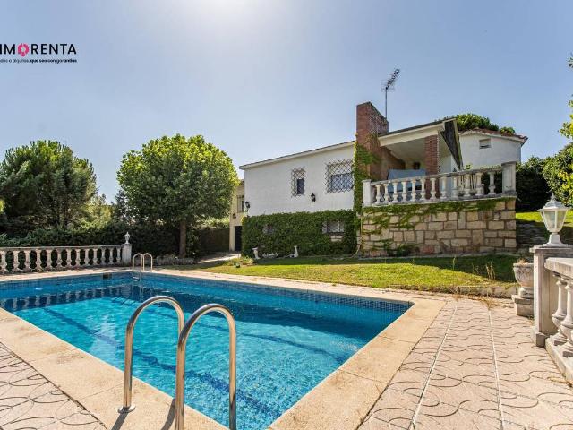 Chalet en venta en Villa Del Prado, Madrid