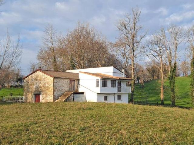 Chalet en venta en Villacarriedo, Cantabria