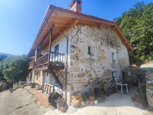 Chalet en venta en Villacarriedo, Cantabria