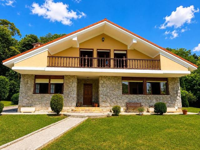 Chalet en venta en Villaescusa, Cantabria