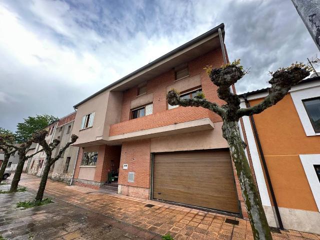 Chalet en venta en Burgos, Castilla y León