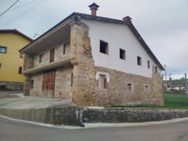 Chalet en venta en Villafufre, Cantabria