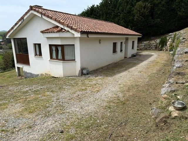 Chalet en venta en Avilés, Asturias