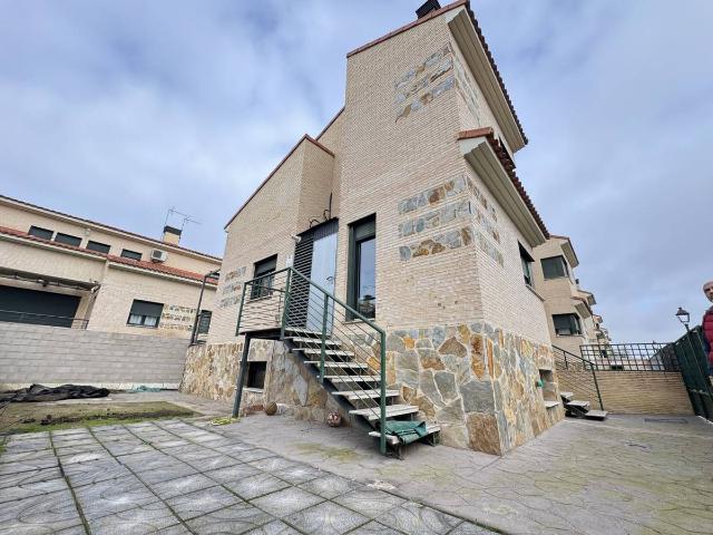 Chalet en venta en Villaluenga De La Sagra, Toledo