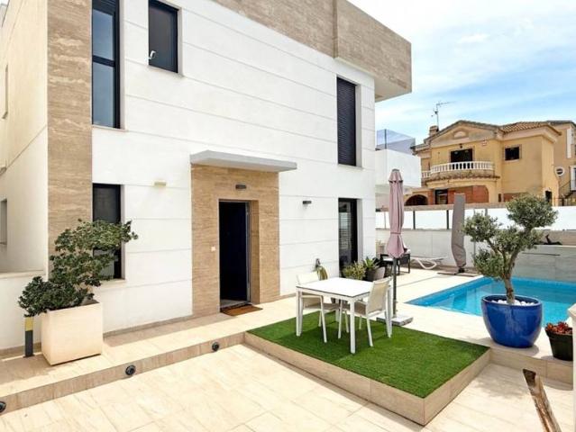 Chalet en venta en Obispo Rocamora, el Baix Segura / La Vega Baja