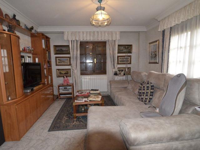 Chalet en venta en Anantapur, Villamayor