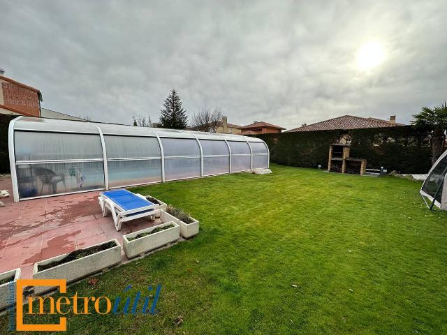 Chalet en venta en Anantapur, Villamayor