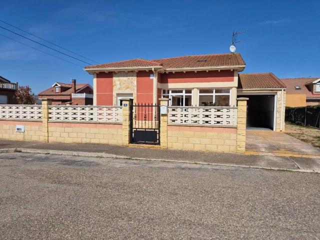 Chalet en venta en Villamañán, Castilla y León