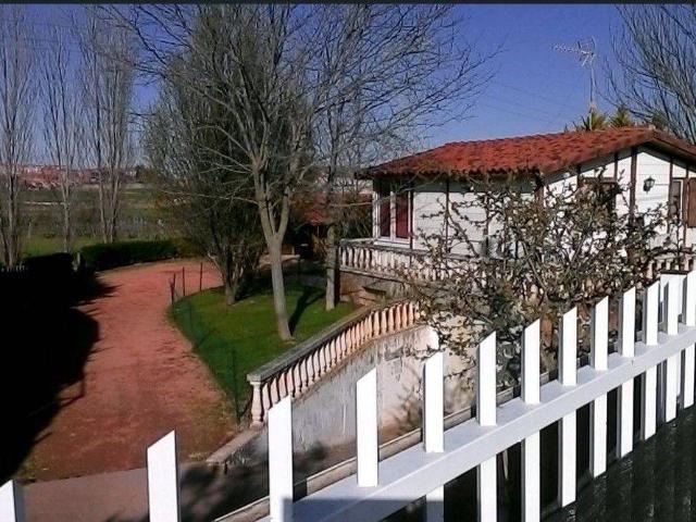 Chalet en venta en Villamediana De Iregua, La Rioja