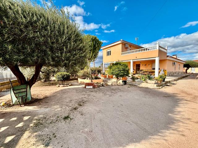 Villa en venta en San Vicente Del Raspeig, la Borinquen