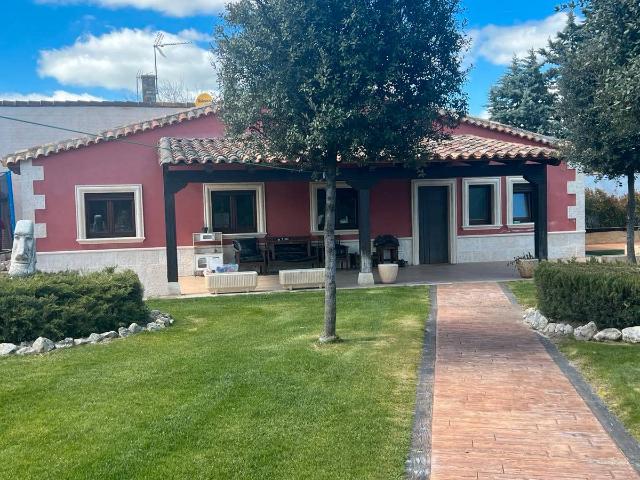 Villa en venta en Villanueva De Duero