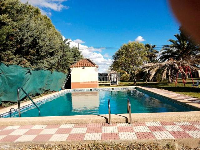 Chalet en venta en Villanueva De La Serena, Badajoz