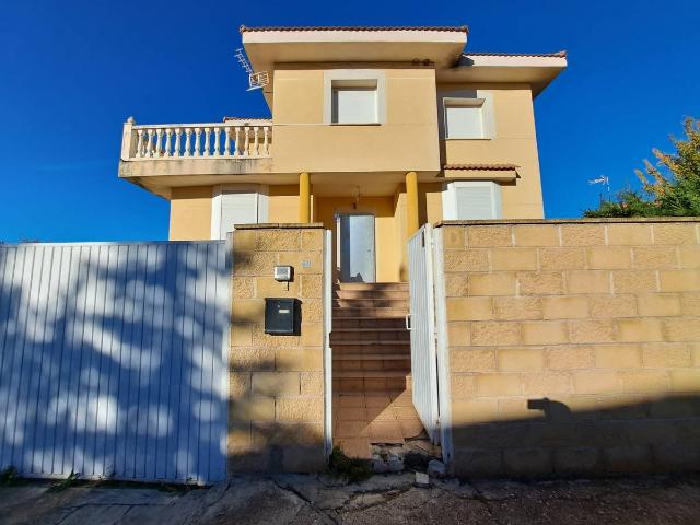 Chalet en venta en Villanueva De La Torre, Castilla-La Mancha