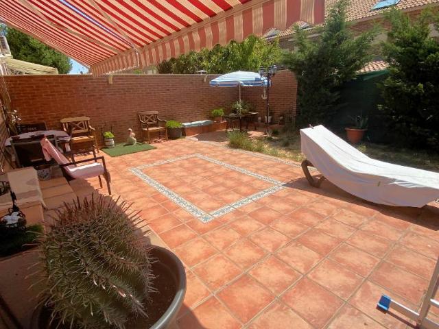 Villa en venta en Villanueva De La Torre