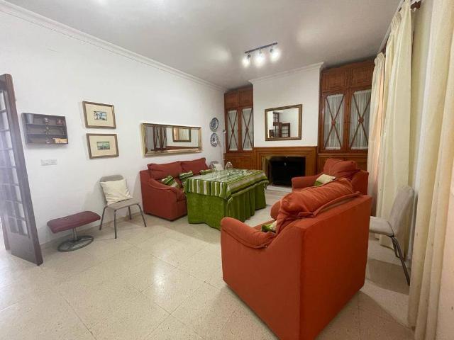 Villa en venta en Villanueva De Los Castillejos