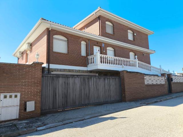 Chalet en venta en Villanueva De Perales, Madrid