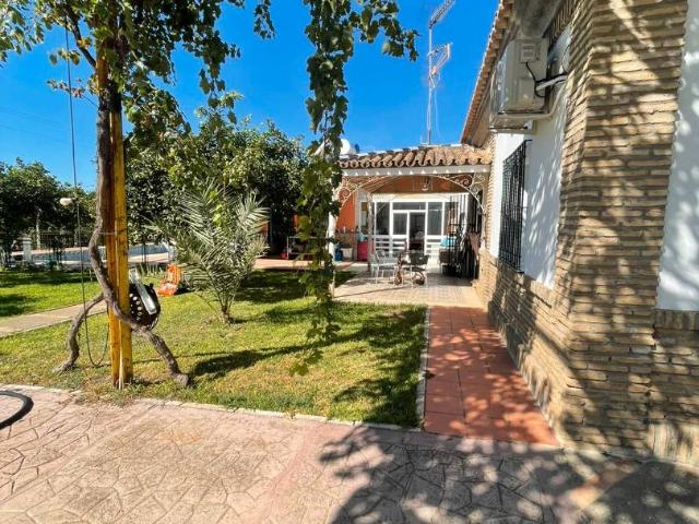 Chalet en venta en Villanueva Del Ariscal, Sevilla