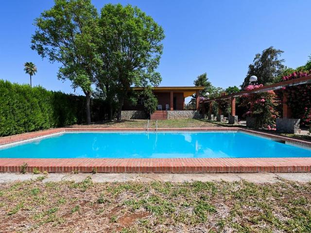 Chalet en venta en Villanueva Del Ariscal, Sevilla