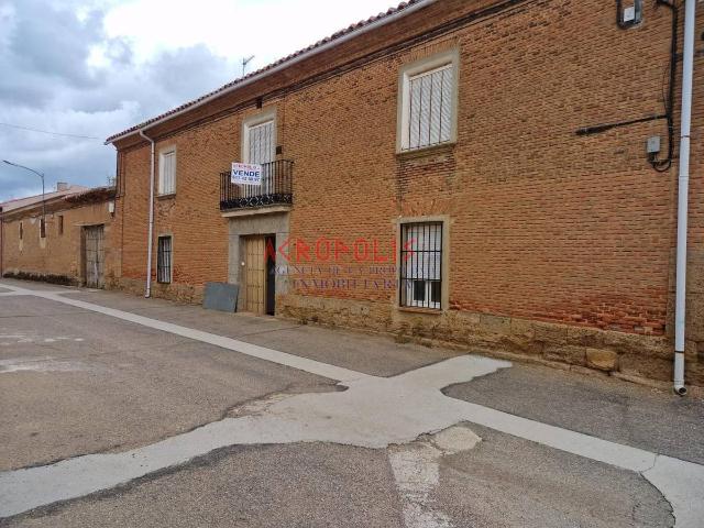 Chalet en venta en Villanueva Del Campo, Castilla y León