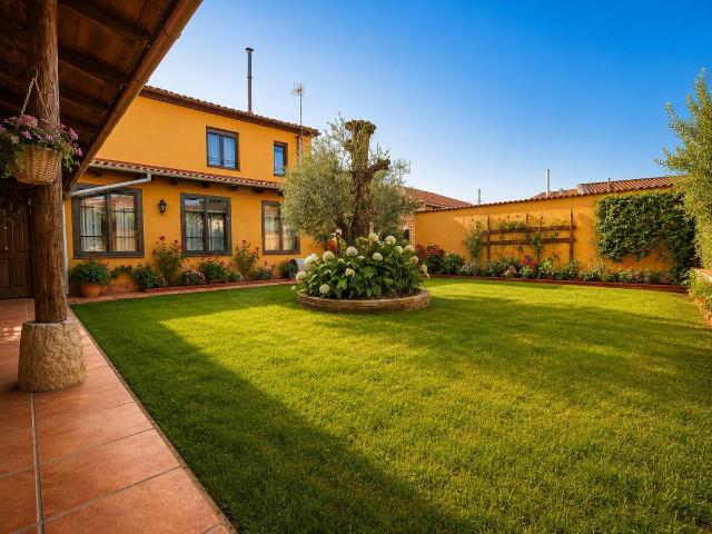 Chalet en venta en Villaobispo de Otero, León