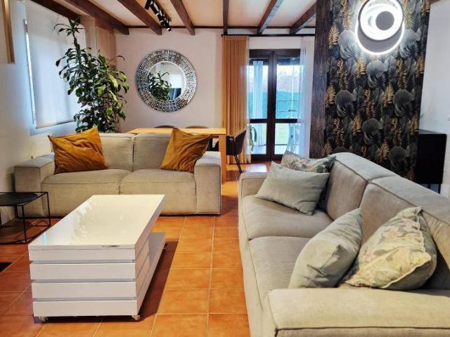Chalet en venta en Navatejera, Villaquilambre