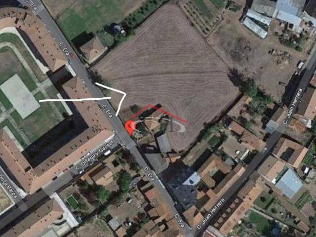Chalet en venta en Navatejera, Villaquilambre