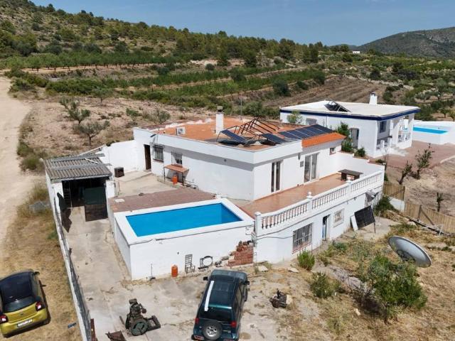 Chalet en venta en La Serranía, Valencia