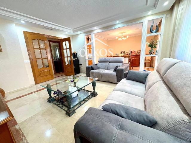 Villa en venta en Villares De La Reina, Polígono Industrial Los Villares