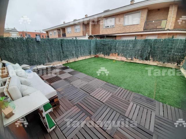 Villa en venta en Villares De La Reina, Polígono Industrial Los Villares