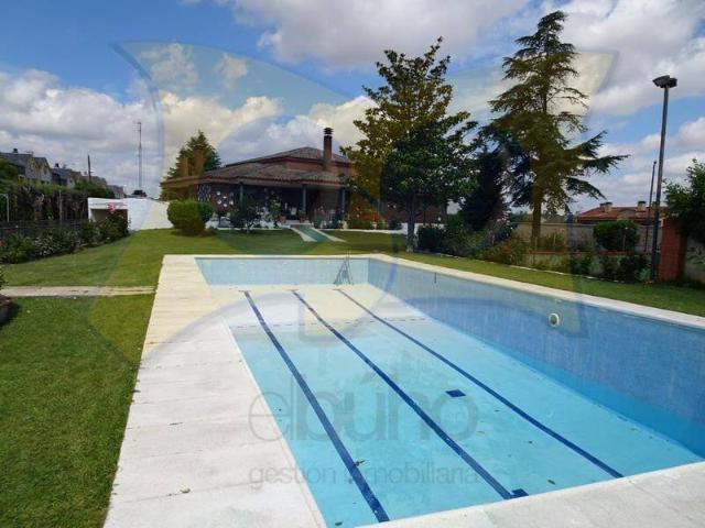 Villa en venta en Villares De La Reina, Polígono Industrial Los Villares