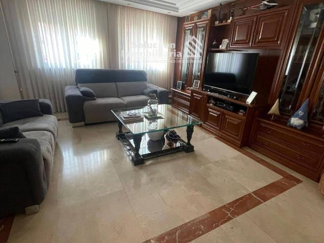 Villa en venta en Villares De La Reina, Polígono Industrial Los Villares