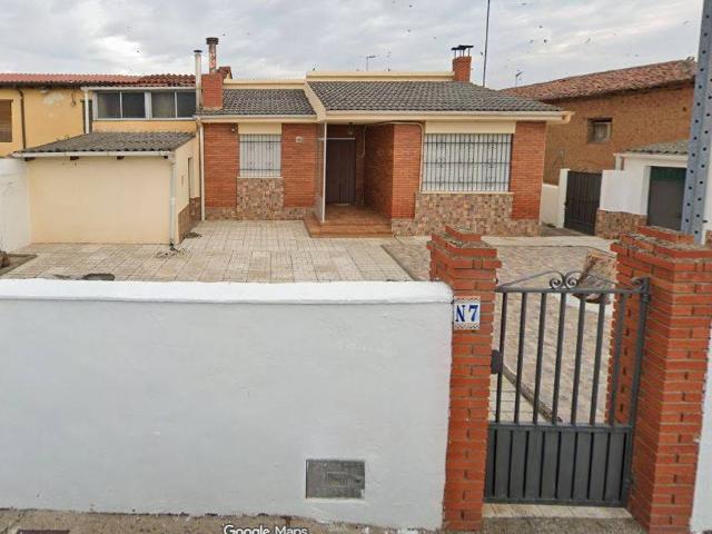 Chalet en venta en Villasabariego, Castilla y León