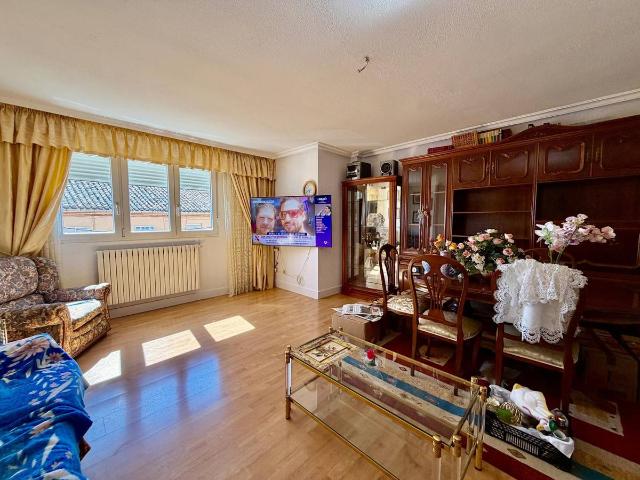 Chalet en venta en Villaturiel, Castilla y León