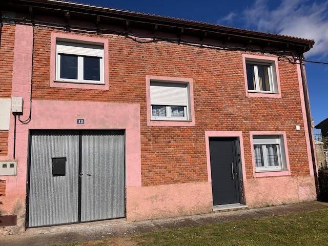 Chalet en venta en Villaturiel, Castilla y León