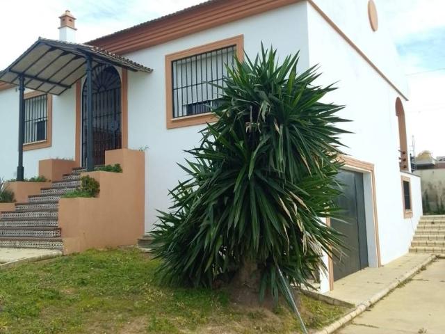 Chalet en venta en Dos Hermanas, Andalucía