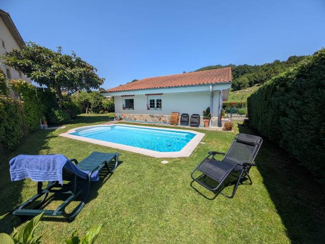 Chalet en venta en Bádames, Voto