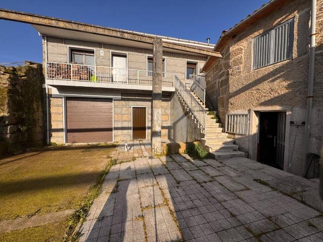 Chalet en venta en A Limia, Galicia