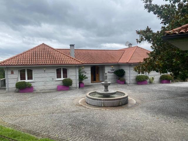 Villa en venta en Xunqueira De Ambía, Xunqueira de Ambía
