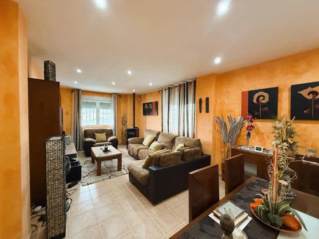 Villa en venta en Yebes
